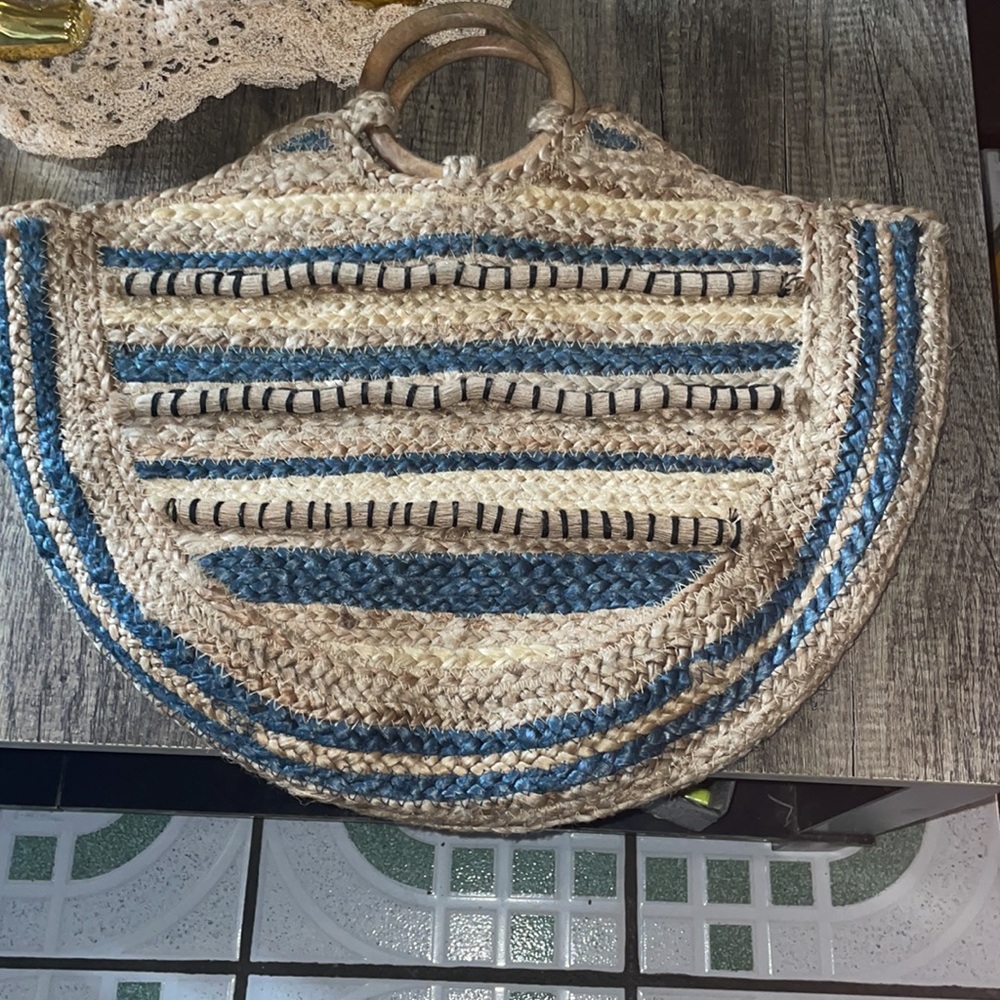 Large ladies bag - Picture 3 of 4